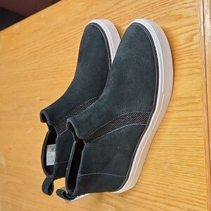 NWOB! Toms Bryce sneaker boots. Black suede. Size 9
